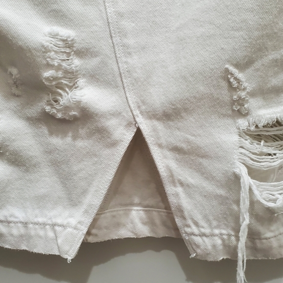 RAG & BONE DISTRESSED DESTROYED SHRED WHITE DENIM SKIRT WOMEN SIZE 25 ROCKER - Picture 3 of 13